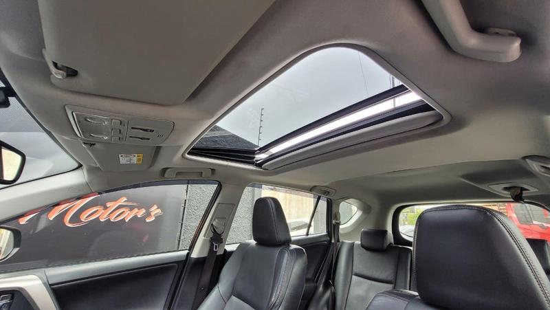 Toyota RAV4 - foto 15
