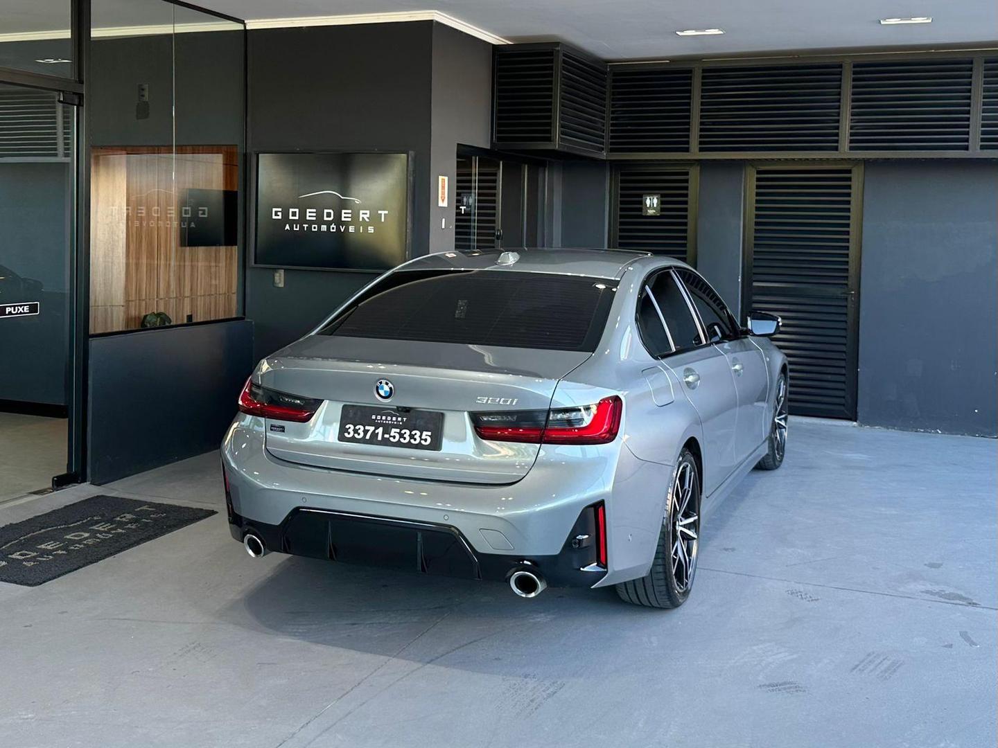 BMW 320i M Sport 2.0T 2024, foto 9 de 12