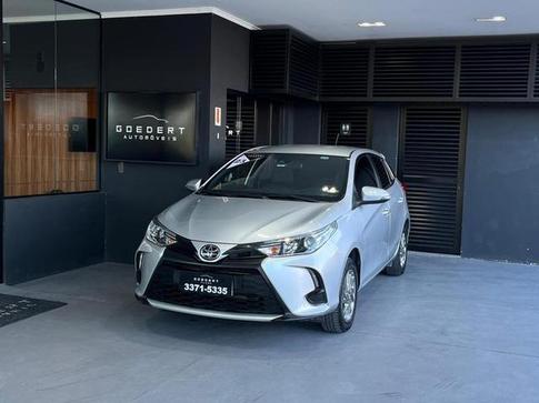 TOYOTA YARIS HATCH XS