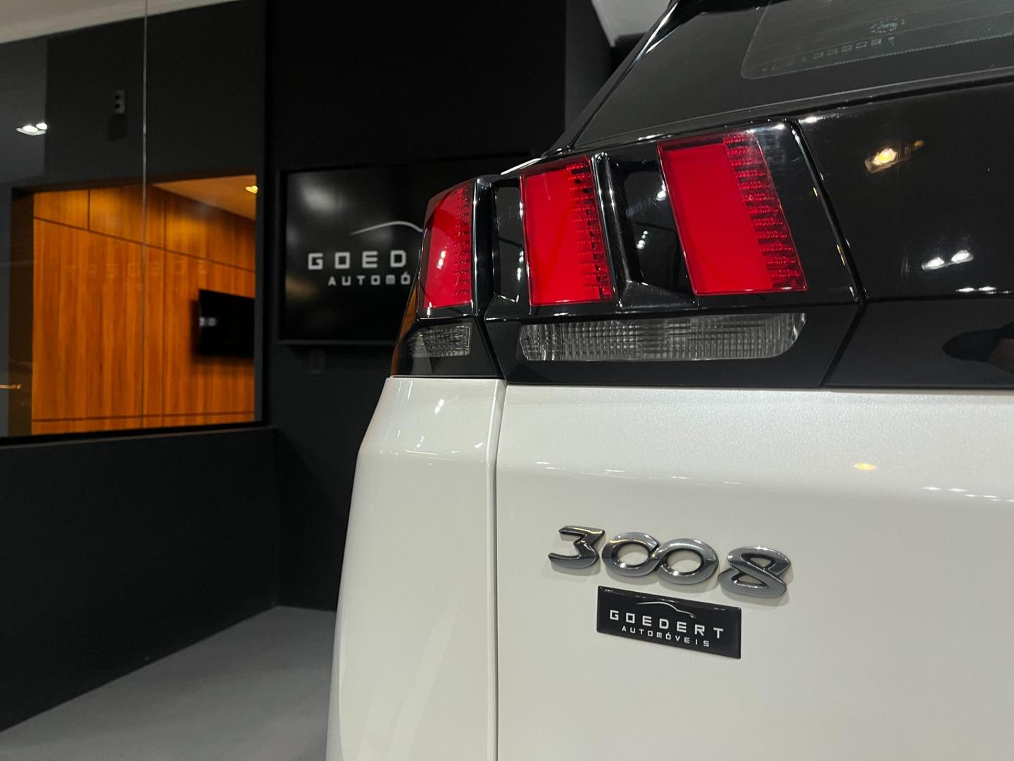 Peugeot 3008 Griffe Pack AT 1.6T 2020, foto 12 de 12