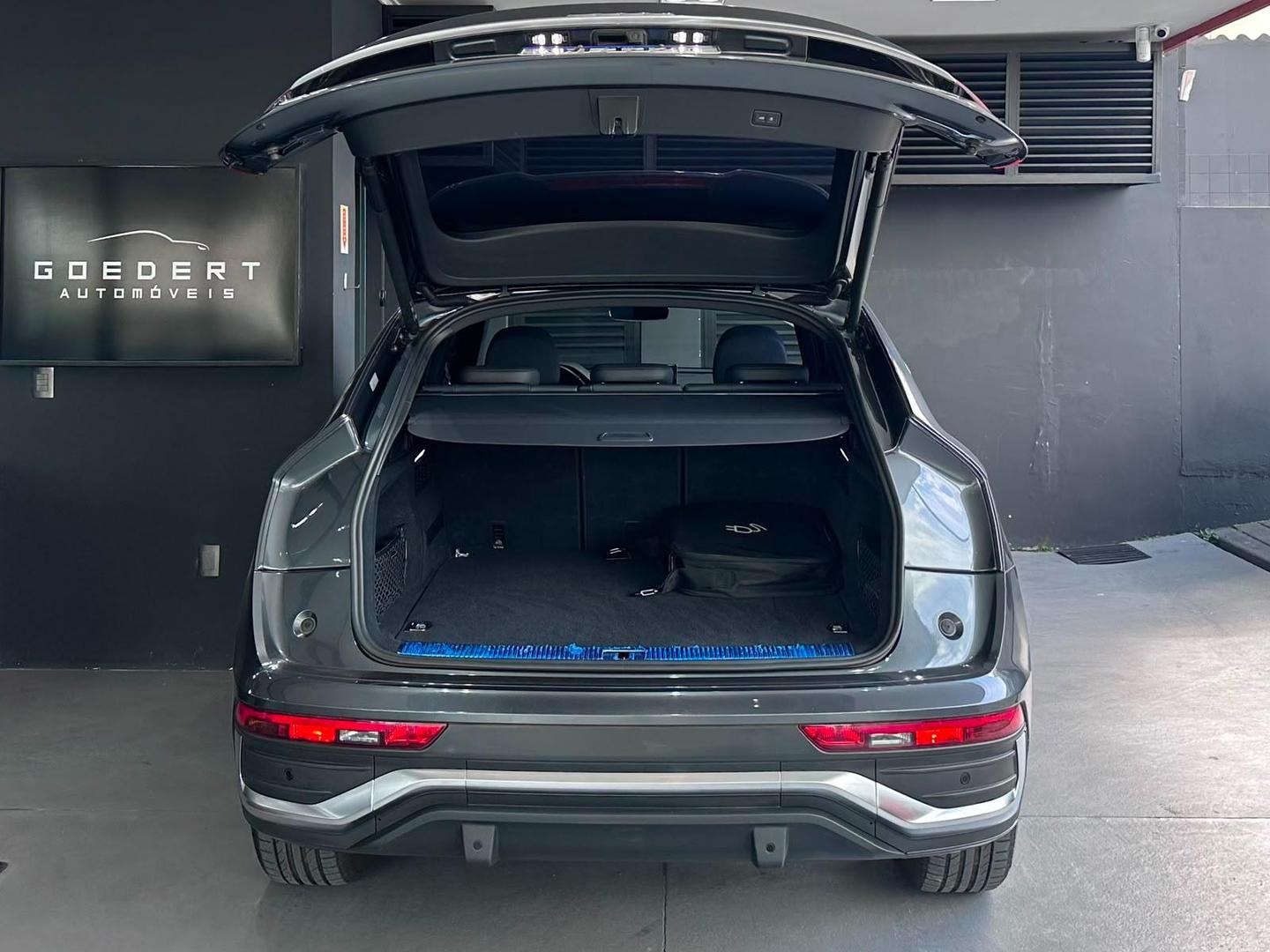 Audi Q5 SB P-Híbrido 2.0 TFSIE 2023, foto 10 de 12