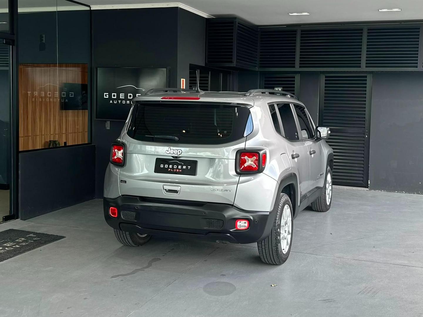 Jeep Renegade Sport 1.8 2021, foto 9 de 12