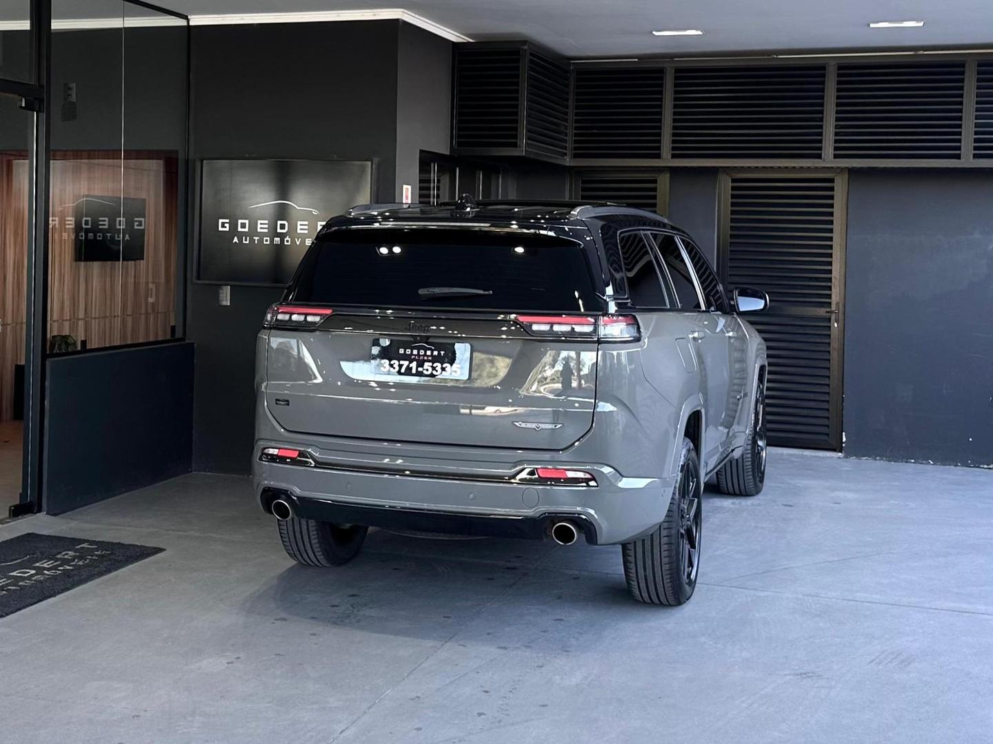 Jeep Commander Blackhawk 2.0T 2025, foto 9 de 12