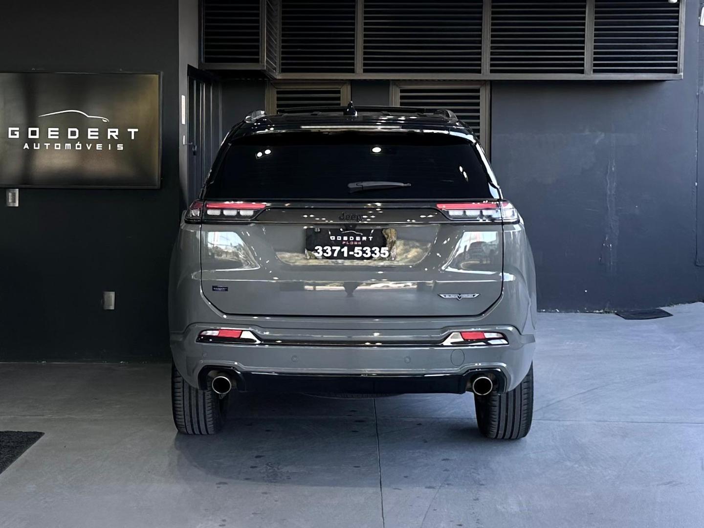 Jeep Commander Blackhawk 2.0T 2025, foto 11 de 12