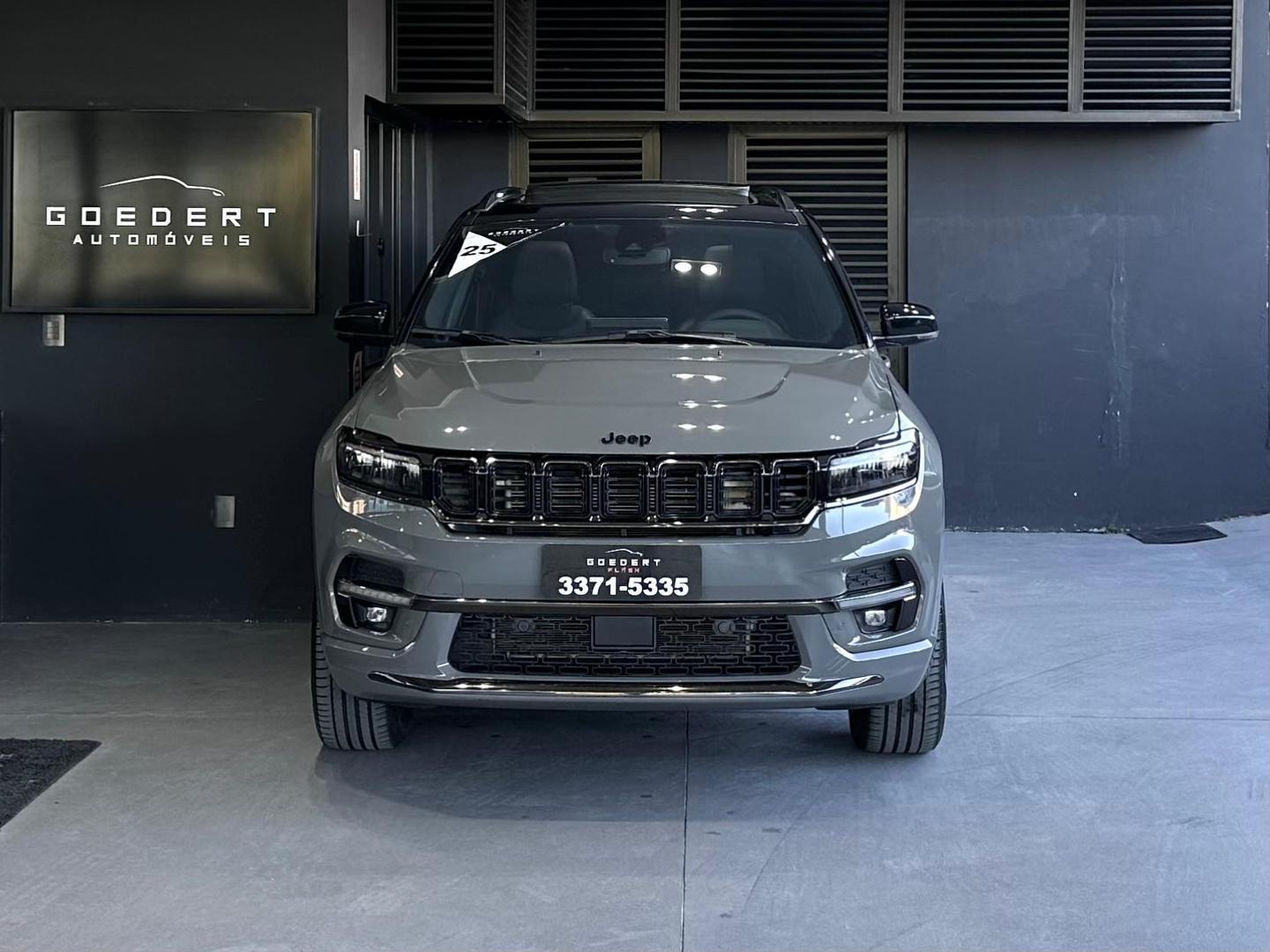 Jeep Commander Blackhawk 2.0T 2025, foto 2 de 12