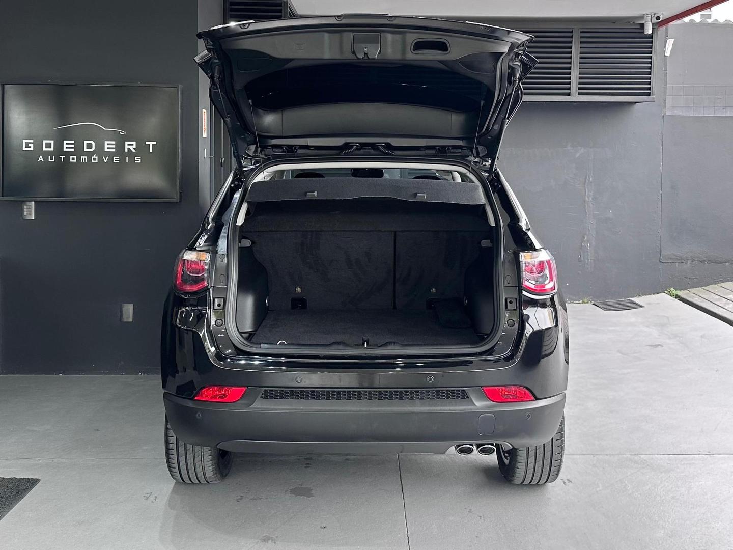 Jeep Compass Limited 4x4 2.0T 2021, foto 10 de 12