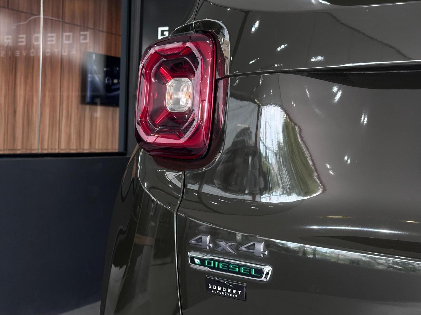 Jeep Renegade Trailhawk 4x4 2.0T 2021, foto 12 de 12