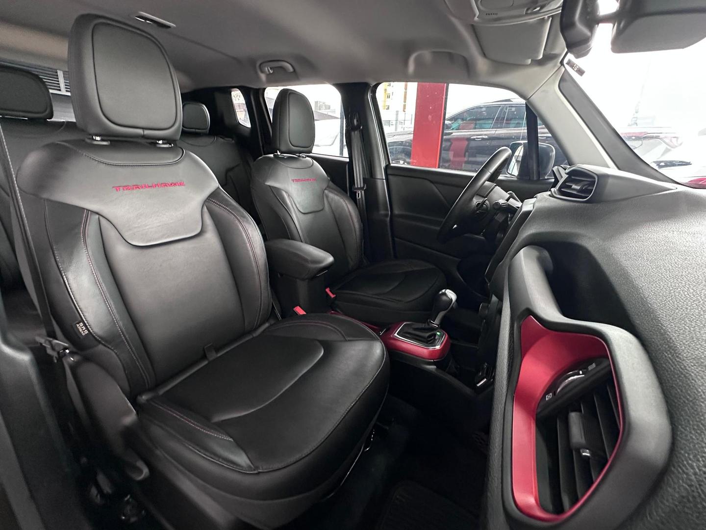 Jeep Renegade Trailhawk 4x4 2.0T 2021, foto 7 de 12
