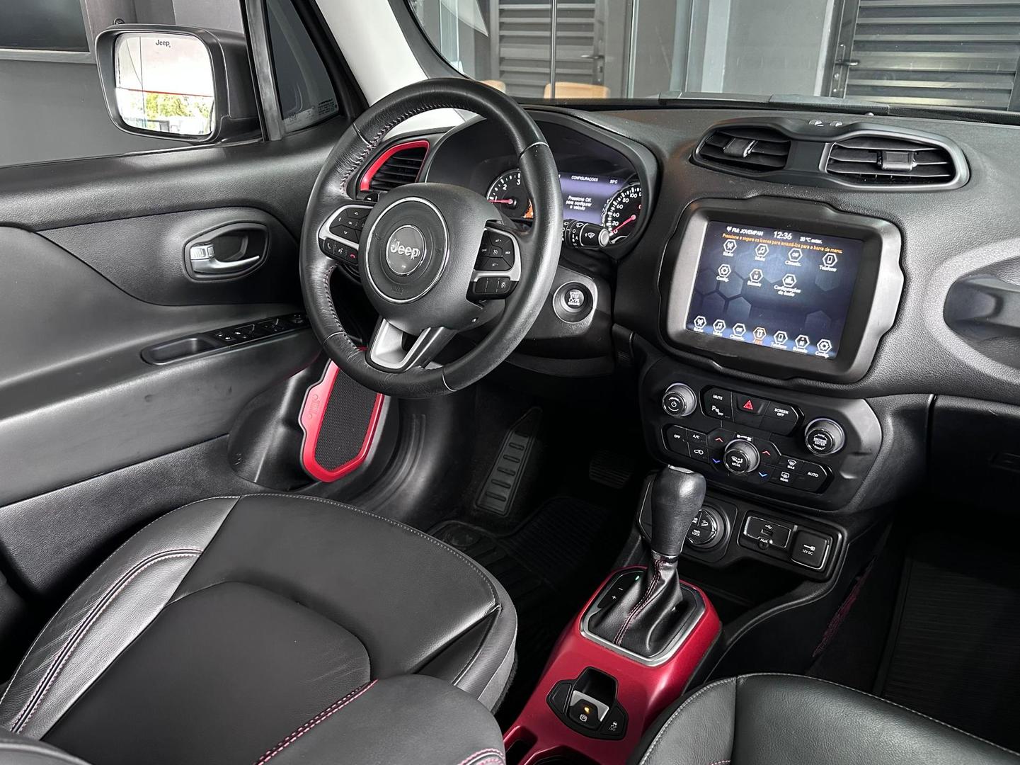Jeep Renegade Trailhawk 4x4 2.0T 2021, foto 4 de 12