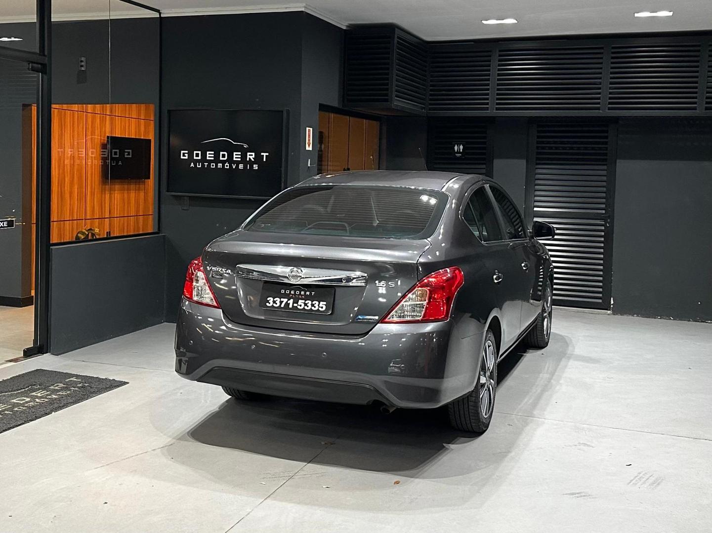 Nissan Versa Sl CVT 1.6 2018, foto 9 de 12