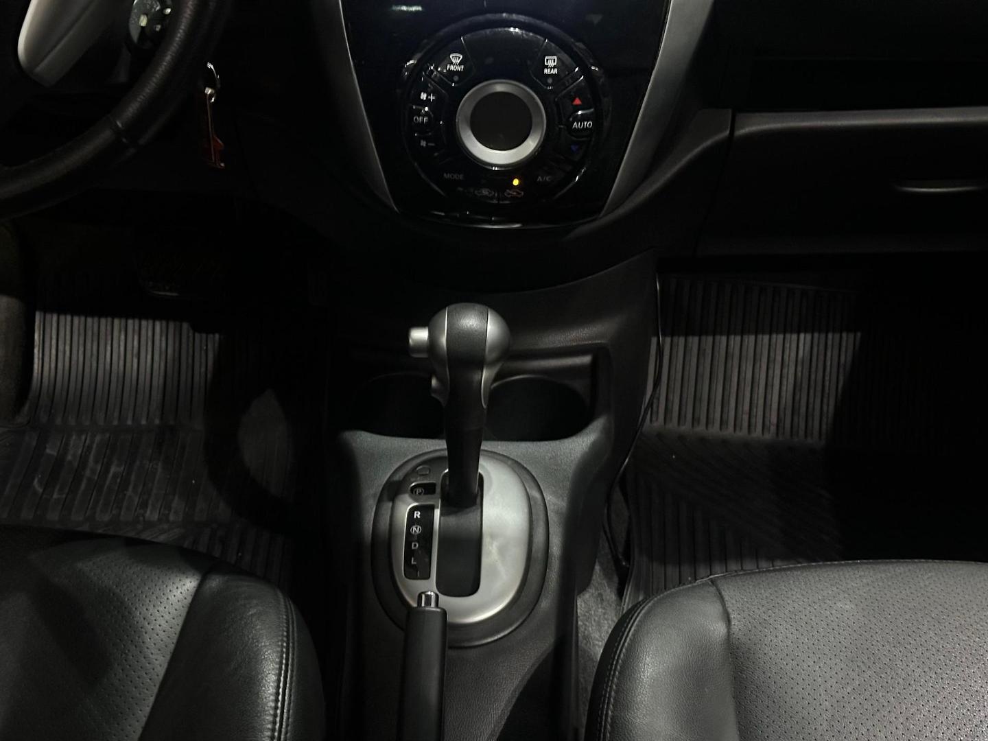 Nissan Versa Sl CVT 1.6 2018, foto 6 de 12