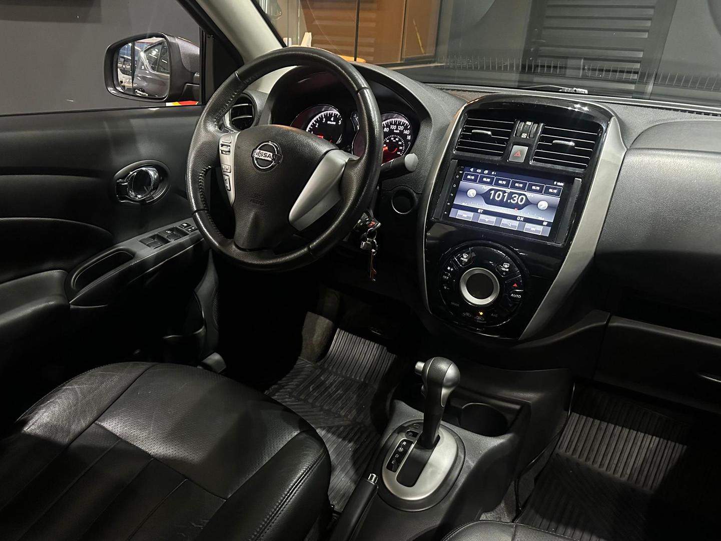 Nissan Versa Sl CVT 1.6 2018, foto 4 de 12