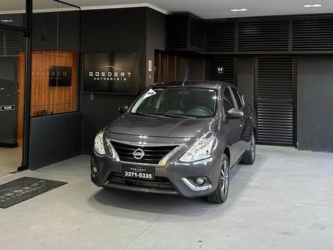 Nissan Versa Sl CVT 1.6 2018