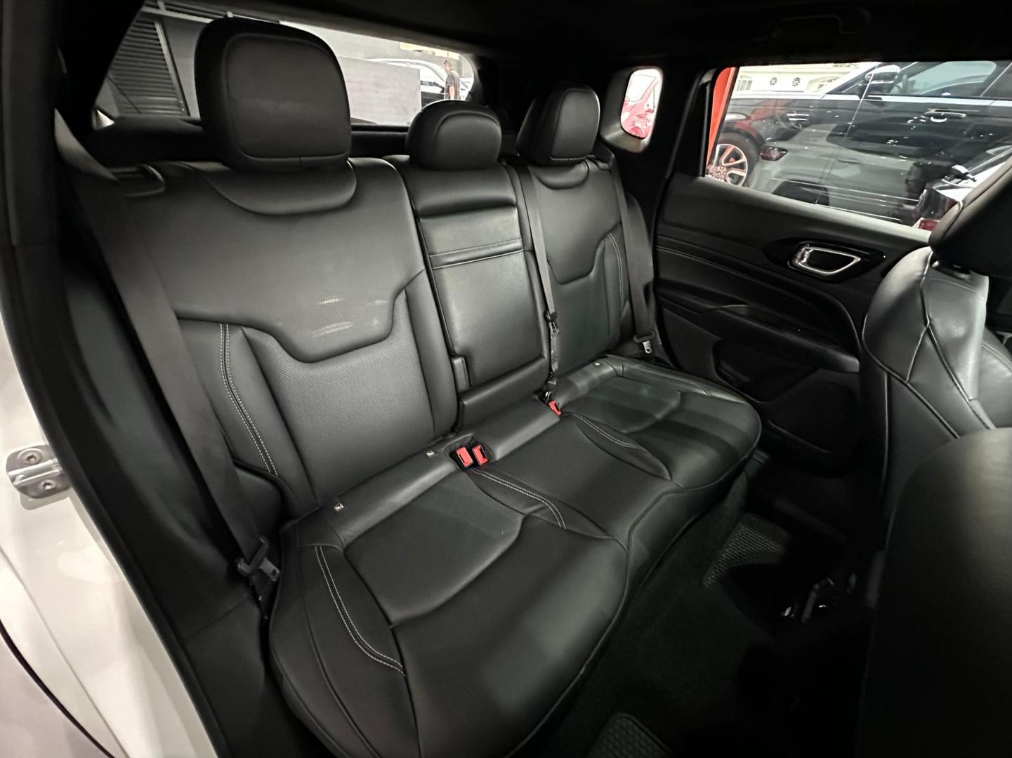 Jeep Compass 1.3T Serie S 2022, foto 8 de 12