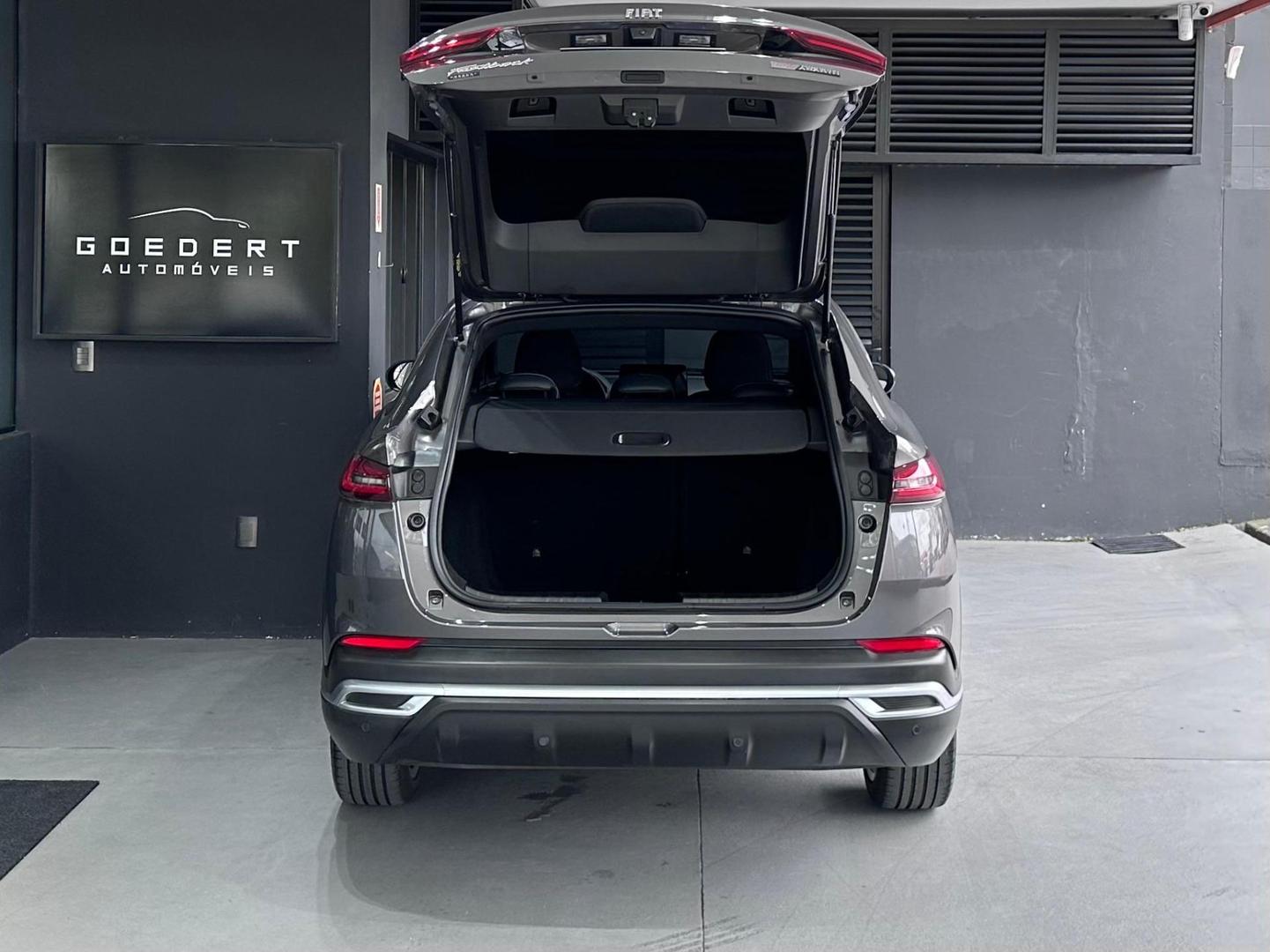 Fiat Fastback 1.3T 270 Limited Edition 2025, foto 10 de 12