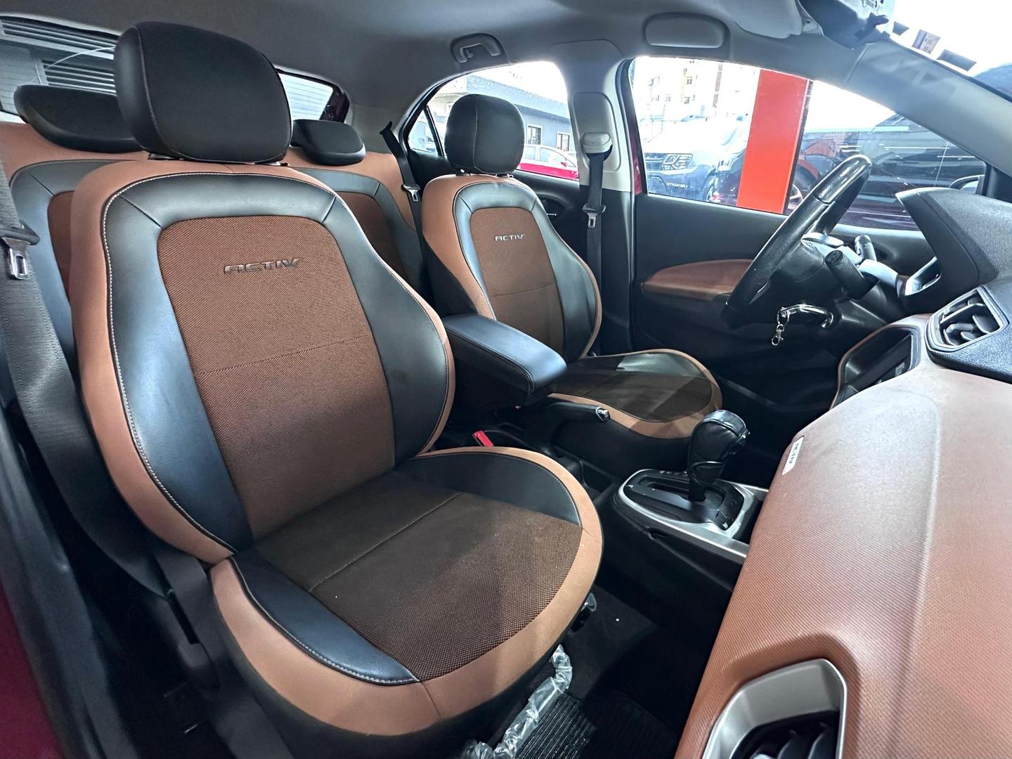Chevrolet Onix 1.4 AT Active 2017, foto 7 de 12