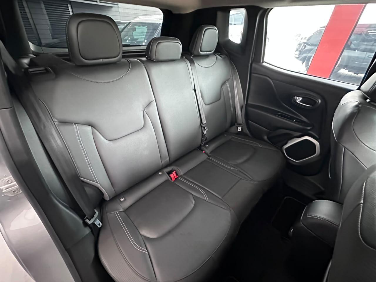 Jeep Renegade 1.8 AT Longitude 2019, foto 8 de 12