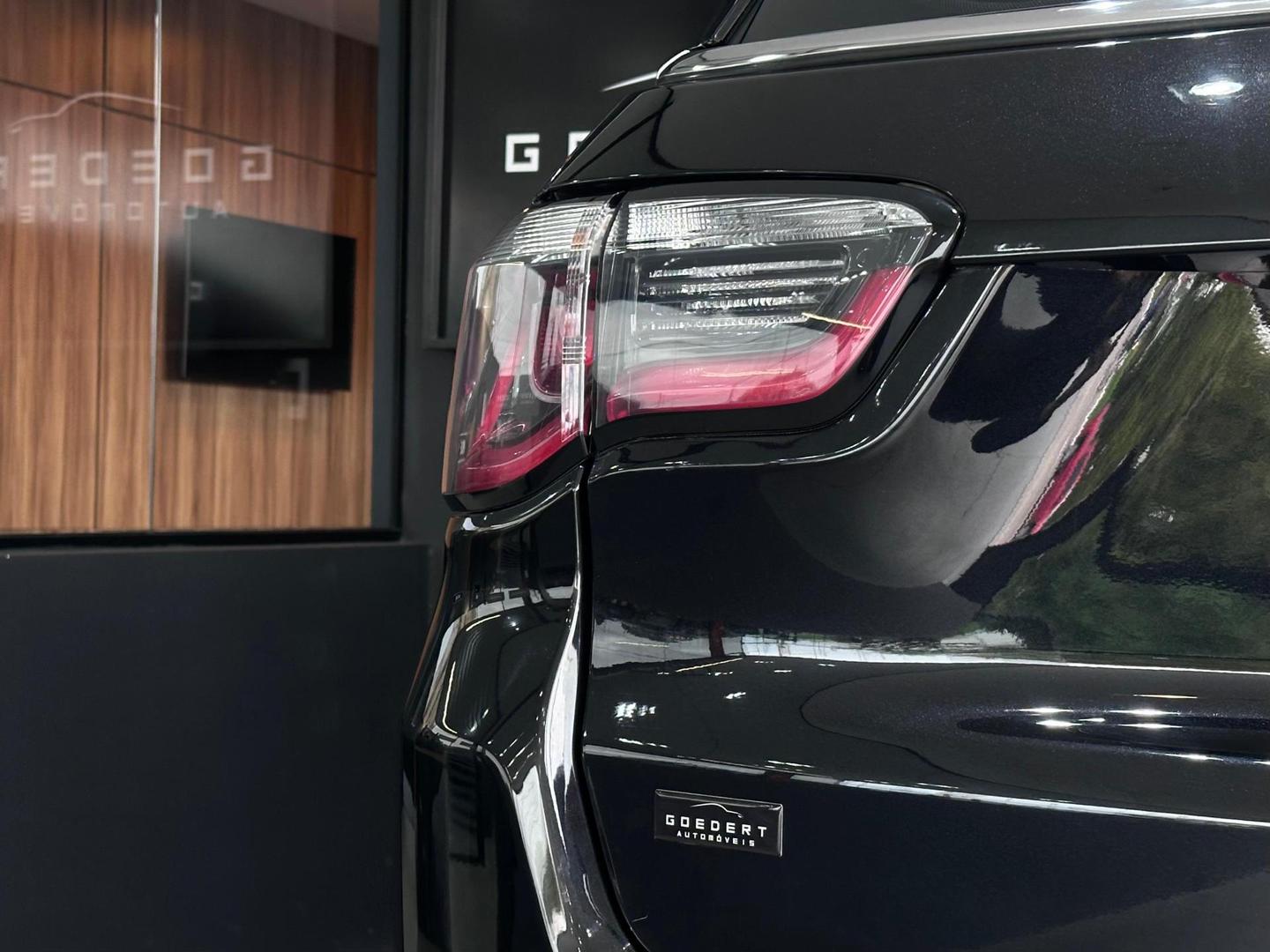 Jeep Compass 2.0 Longitude 2018, foto 12 de 12