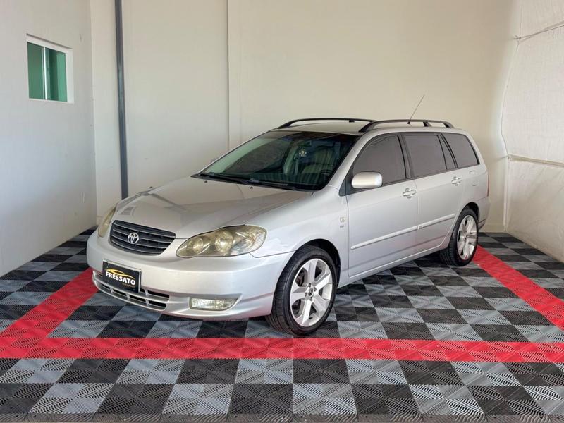 Toyota Fielder - foto 2