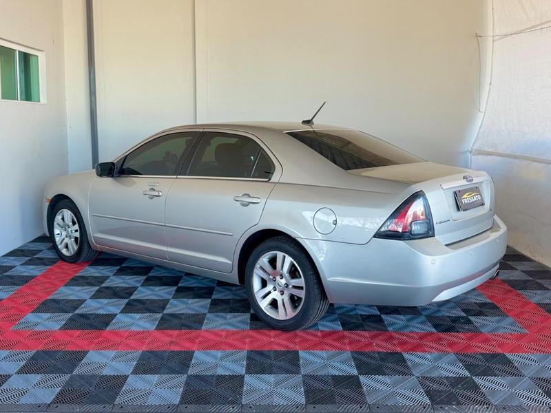 Ford Fusion - foto 3