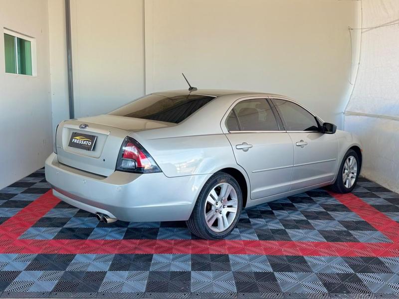 Ford Fusion - foto 4