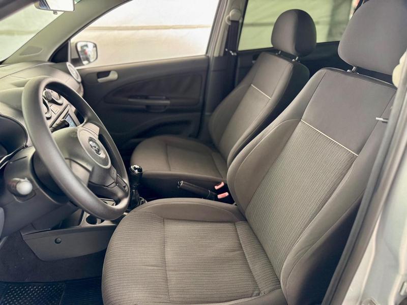Volkswagen Voyage 1.6 - foto 11