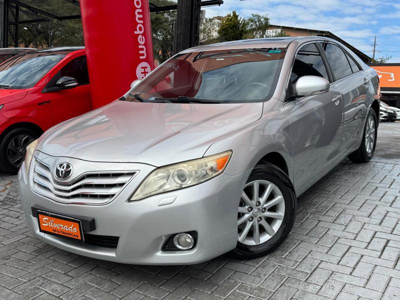 TOYOTA CAMRY XLE