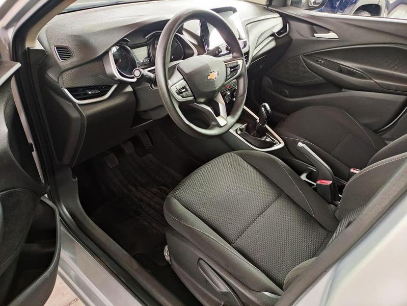 Chevrolet Onix 10mt - foto 9