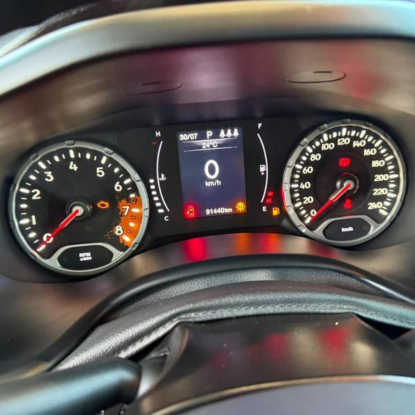 Jeep Renegade Longitude 1.8 Flex Automático - foto 12