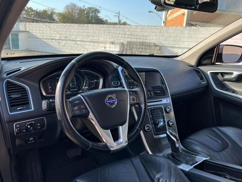 Volvo XC60 2.0 T5 Dyna - foto 8