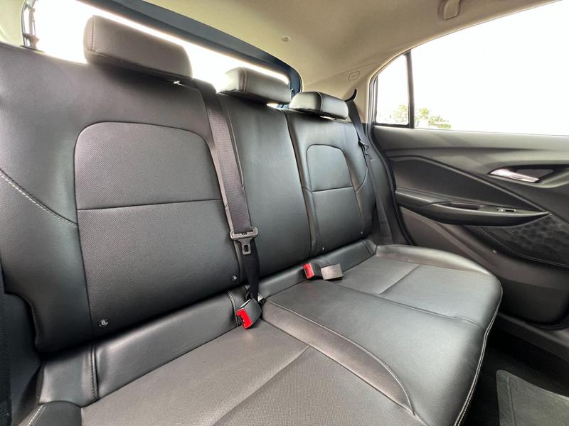 Chevrolet Onix 10tat - foto 10