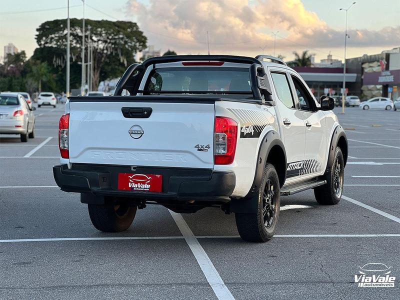 Nissan Frontier Atk X4 - foto 4