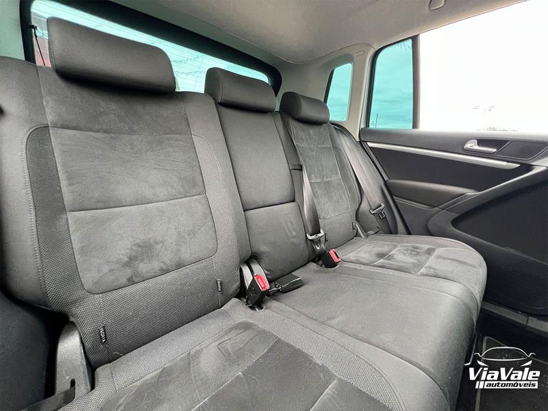 Volkswagen Tiguan 2.0 TSI - foto 13