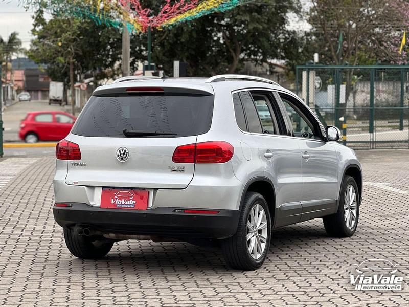 Volkswagen Tiguan 2.0 TSI - foto 4