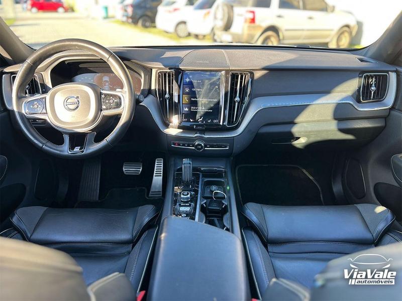 Volvo XC60 T8 R Design - foto 14