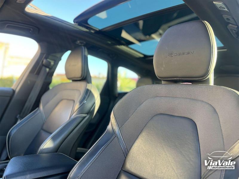 Volvo XC60 T8 R Design - foto 8