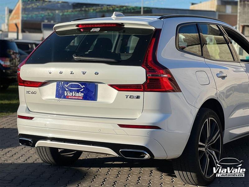 Volvo XC60 T8 R Design - foto 5