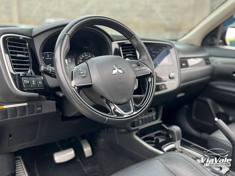 Mitsubishi Outlander 2.0 Hpe - foto 6