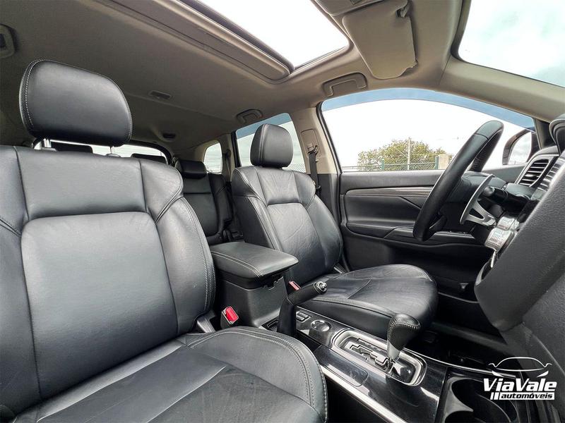 Mitsubishi Outlander 2.0 Hpe - foto 11