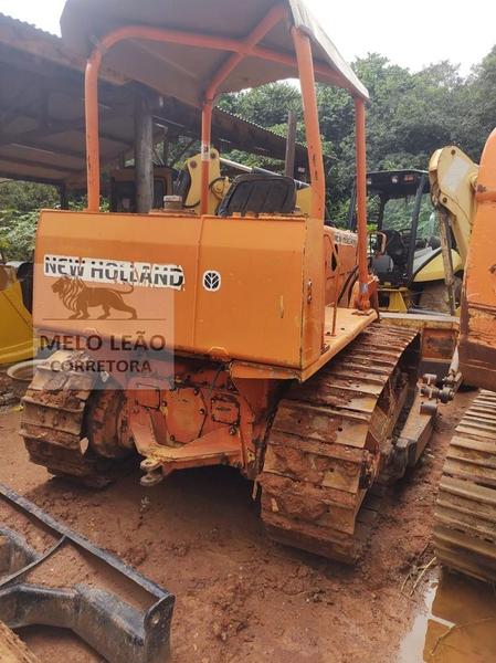 NEW HOLLAND TRATOR DE ESTEIRA 7D