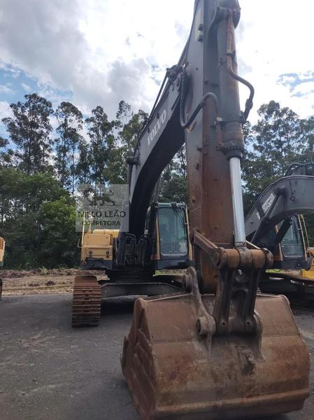 VOLVO ESCAVADEIRA EC360BLC