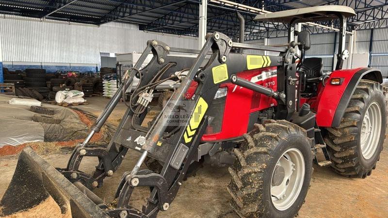 MASSEY FERGUSON TRATOR 5710