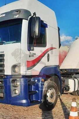 VOLKSWAGEN 25.390 CTC 6X2