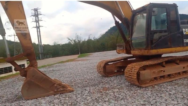 CATERPILLAR ESCAVADEIRA 320D2GC