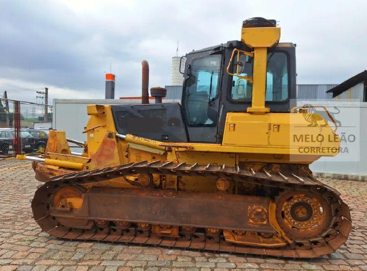 Komatsu TRATOR DE ESTEIRAS D61 PX
