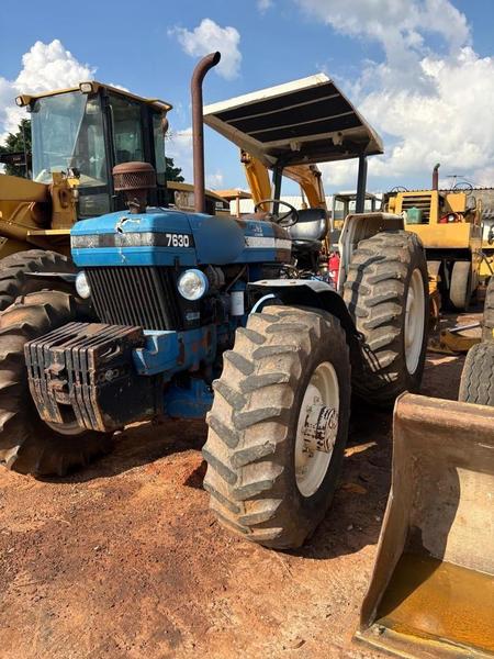 NEW HOLLAND 7630 4X4