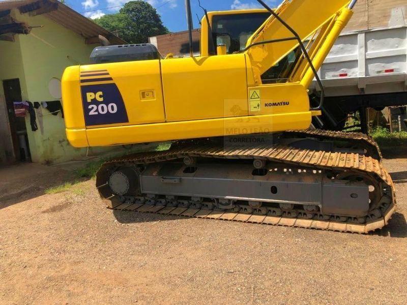 Komatsu ESCAVADEIRA HIDRAULICA PC200-8