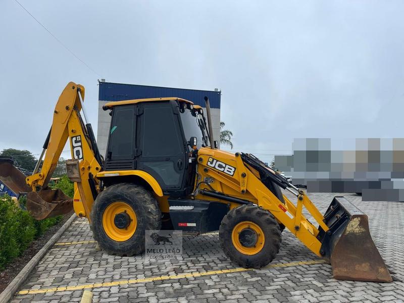 JCB RETROESCAVADEIRA 3CX