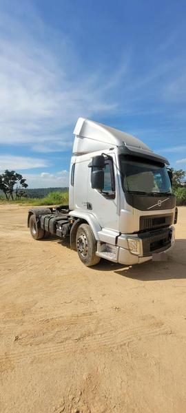 VOLVO VM 330 4X2