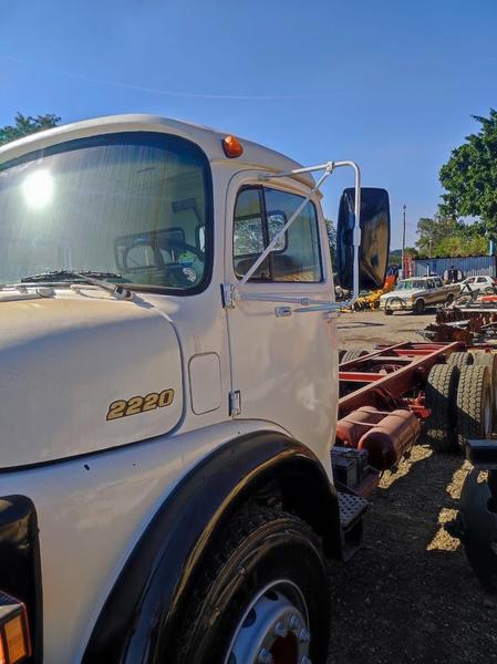 MERCEDES-BENZ L-2220 6X2 3E 2P
